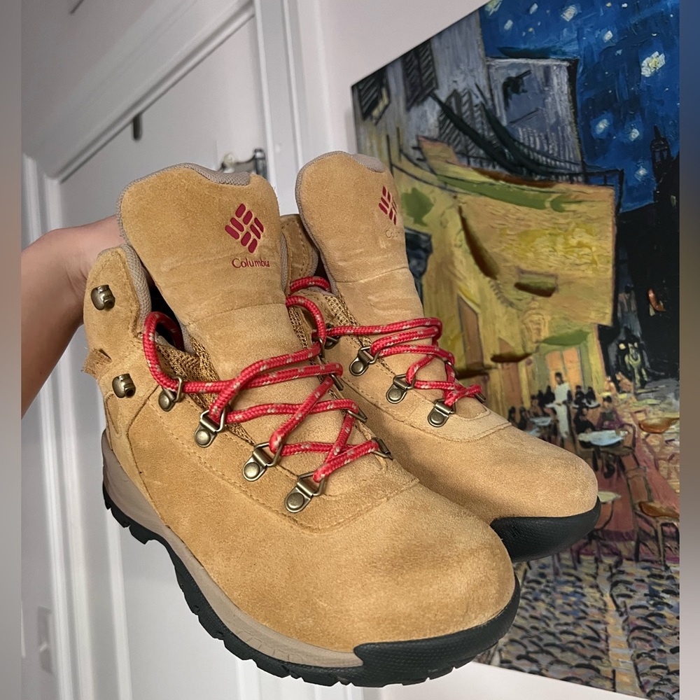 Columbia Hiking Boots